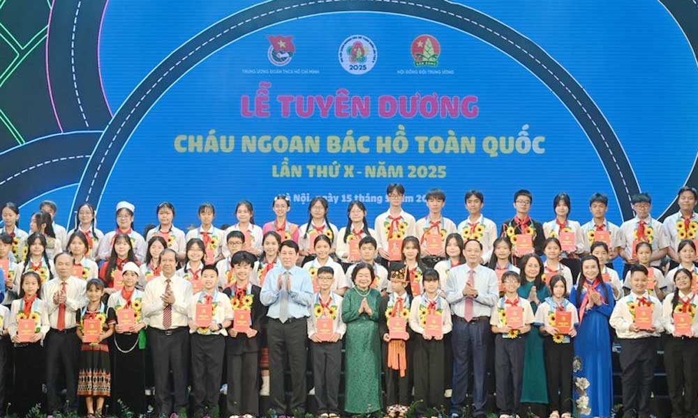 Outstanding youngsters to serve as 'ambassadors of inspiration': President